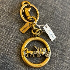 Coach NWT Gold Tone Horse & Carriage Keyring Bag Charm F32227